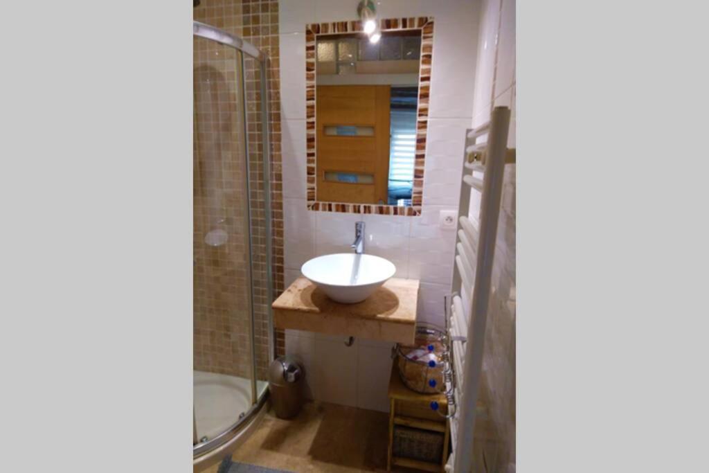 Appartement de charme au coeur du Vieil Antibes Extérieur photo